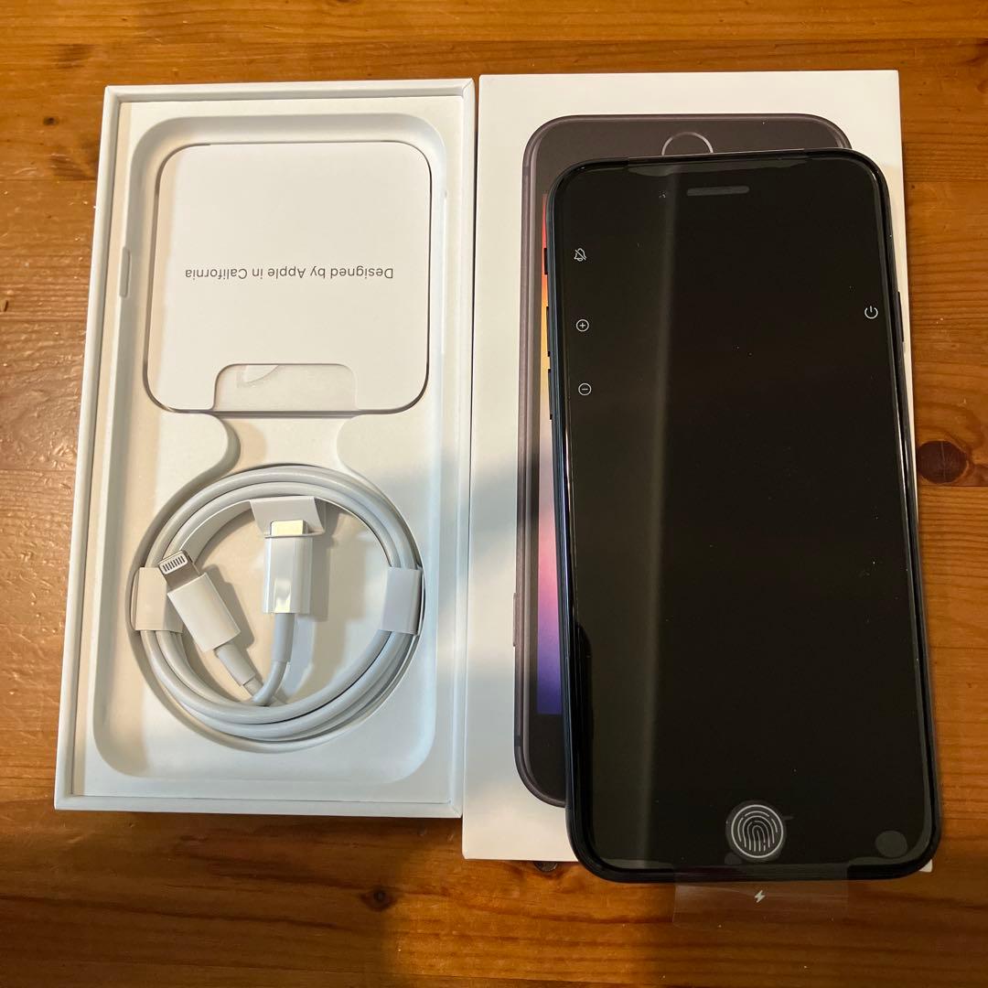 スマートフォン本体 Apple iPhone SE Midnight 64GB