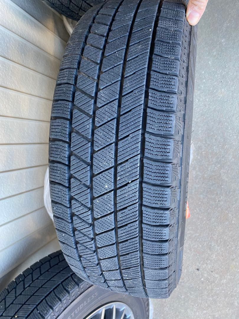 80系ノア/ボクシー　スタッドレス　VRX3 195/65/R15