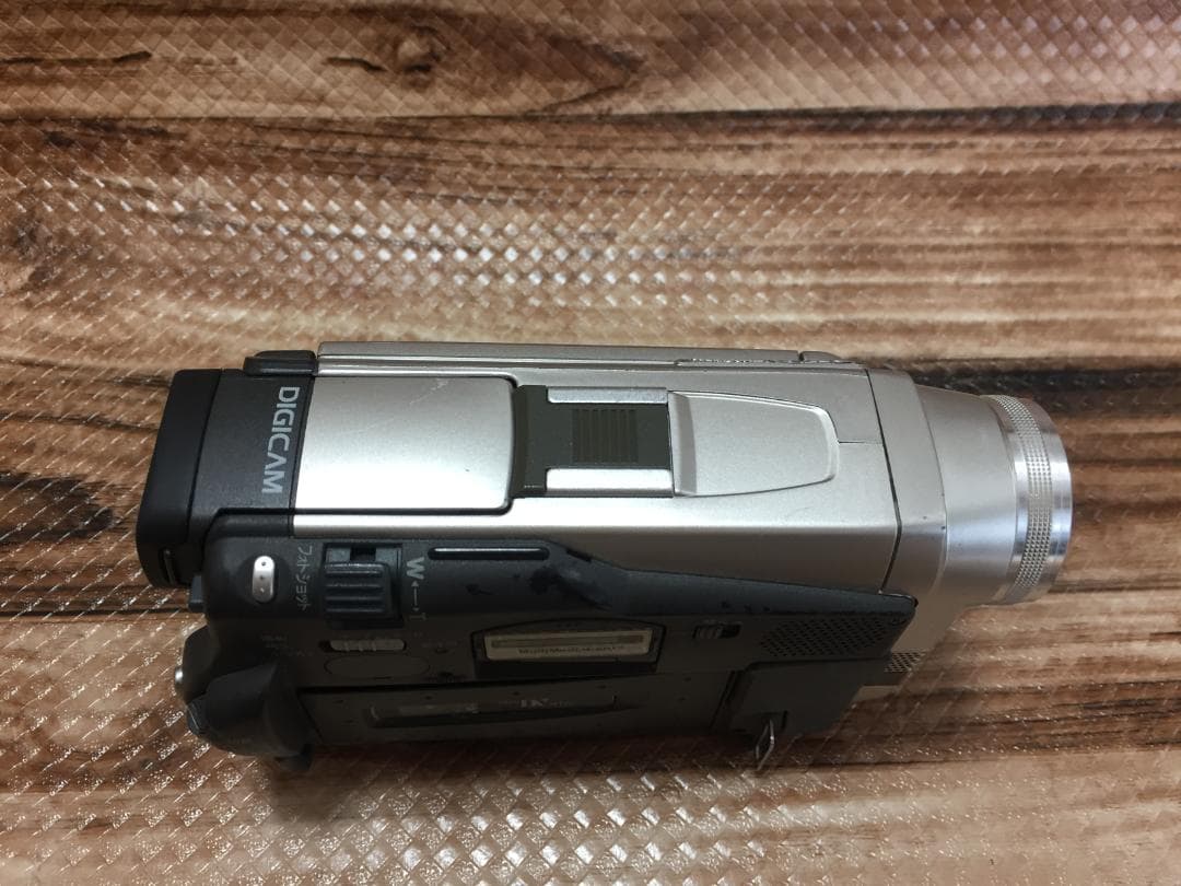 撮影再生ダビングOK　Panasonic　NV-DS200　付属品豪華　大画面