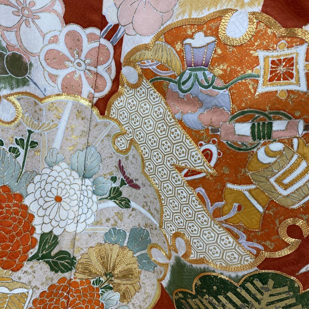 本加工☆朱赤☆絞り金駒刺繍振り口付き振袖