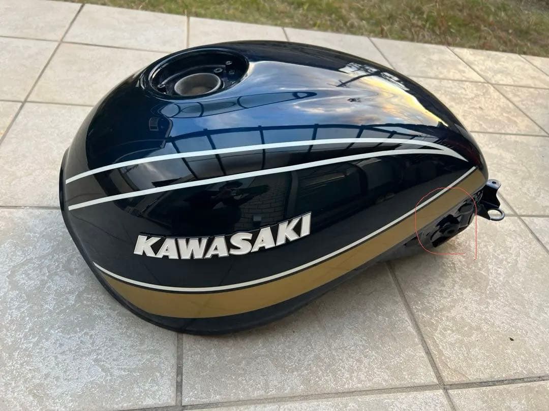 Z900RS タンク　青玉虫