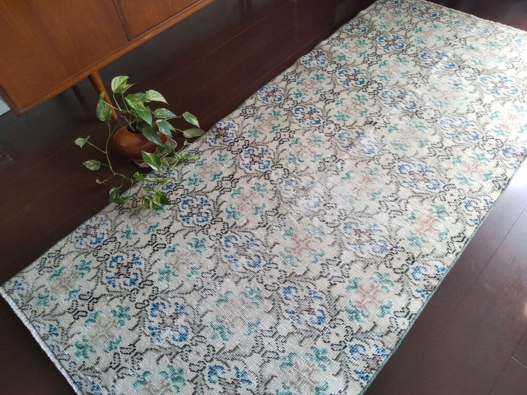 【すみれ】トルコラグ　94×209　ヴィンテージラグ　MS039