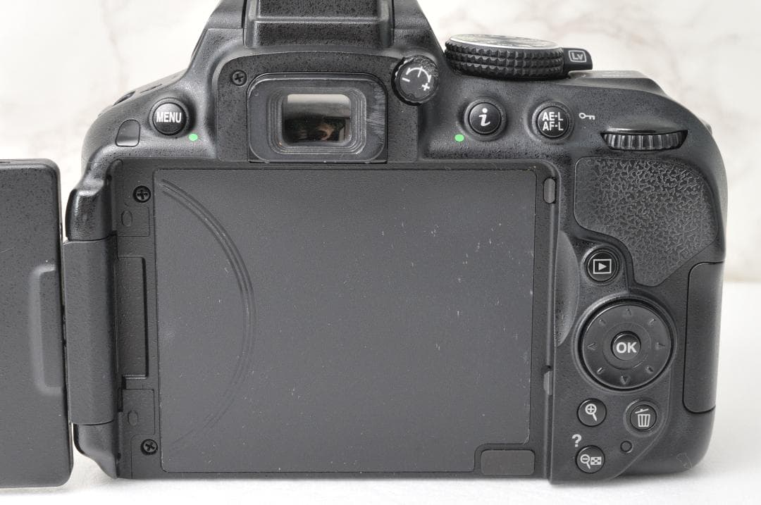 Nikon D5300⭐️Wi-Fi スマホ転送 一眼レフカメラ 高画質 ニコン