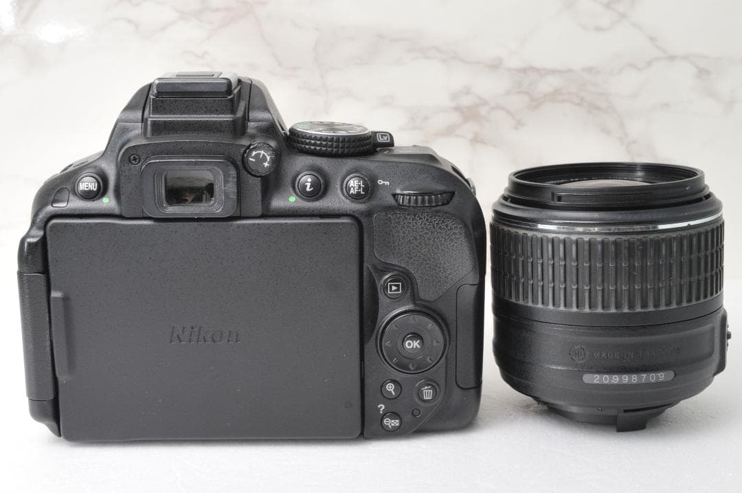 Nikon D5300⭐️Wi-Fi スマホ転送 一眼レフカメラ 高画質 ニコン