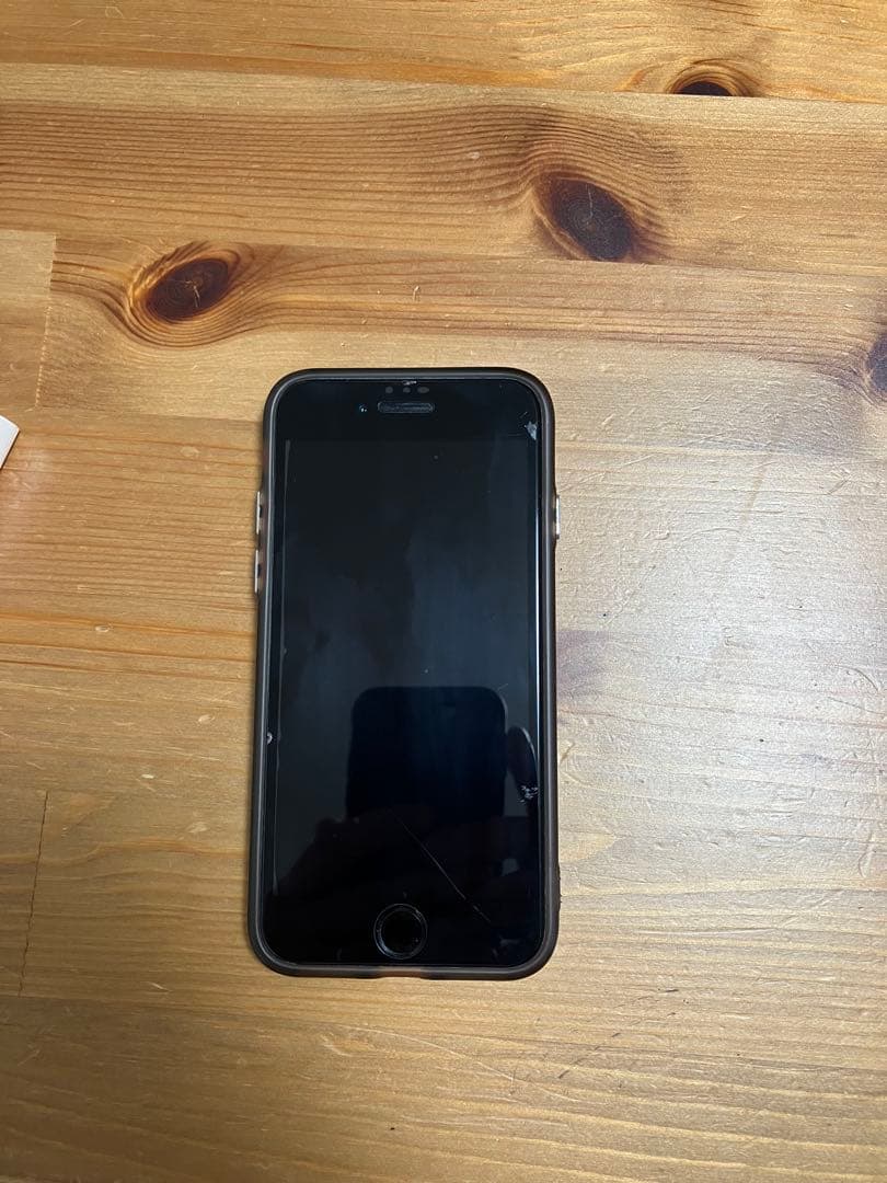 Apple iPhone SE(第二世代) ケース付き 今日だけ値下げ！