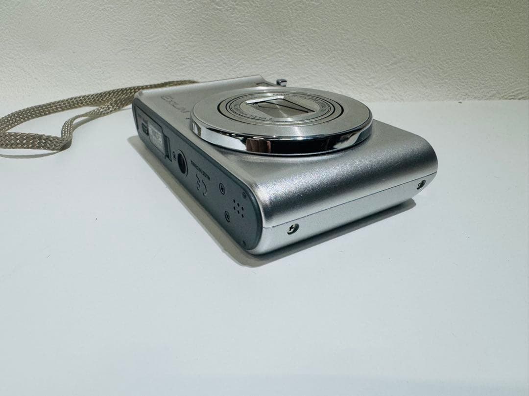 ★美品★CASIO EXILIM EX-ZS240 シルバー /デジタルカメラ