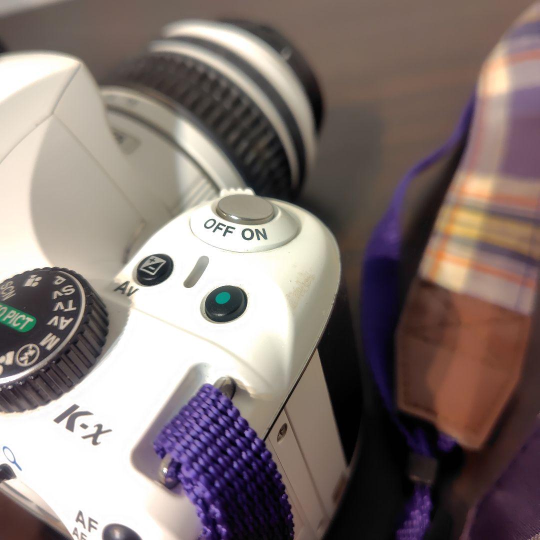 【ホワイト】PENTAX K-x ダブルズームセット ※液晶・ファインダー訳あり