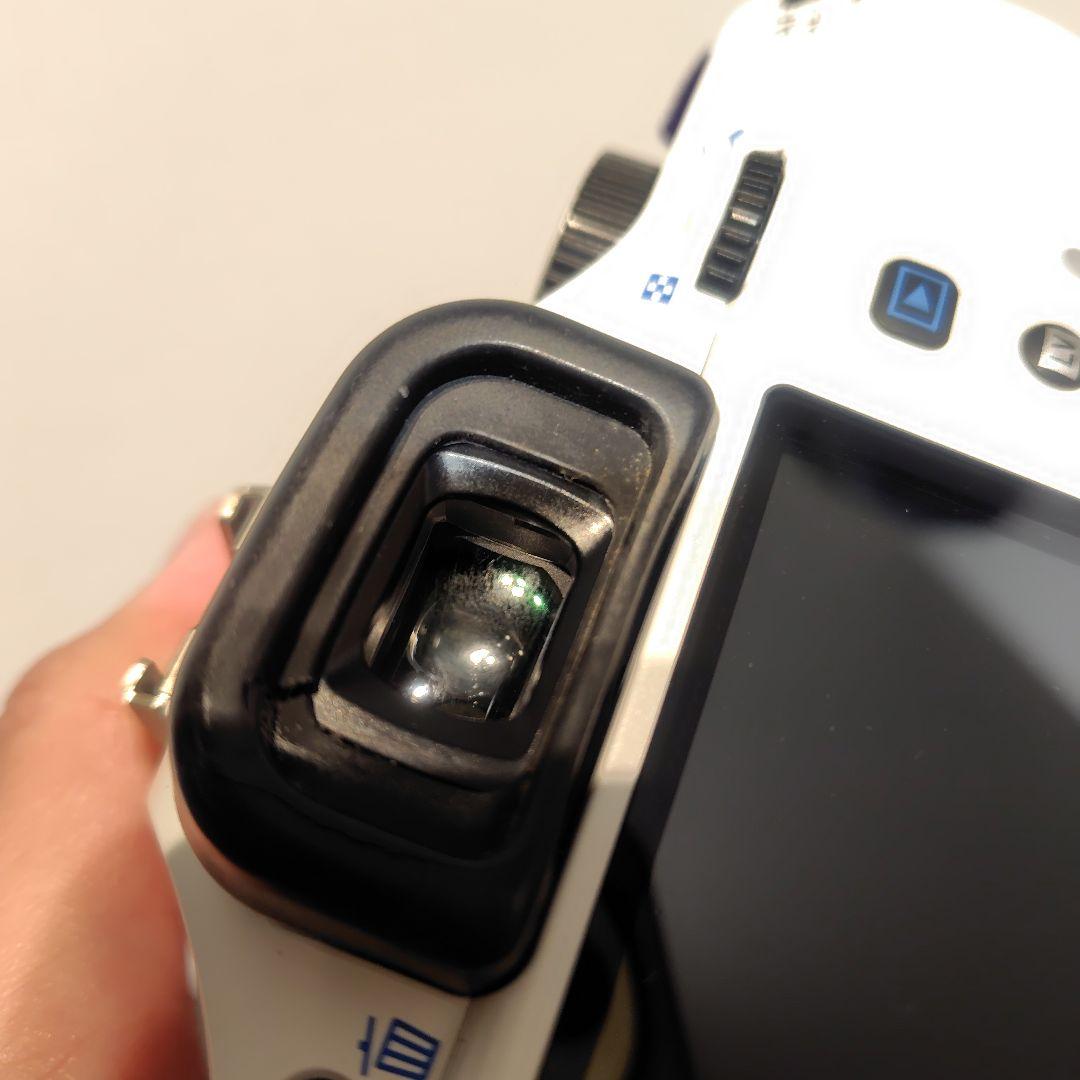 【ホワイト】PENTAX K-x ダブルズームセット ※液晶・ファインダー訳あり