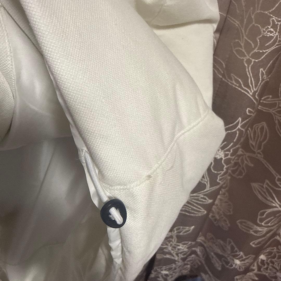 日曜まで！　LACOSTE ラコステホワイト ダウンベスト