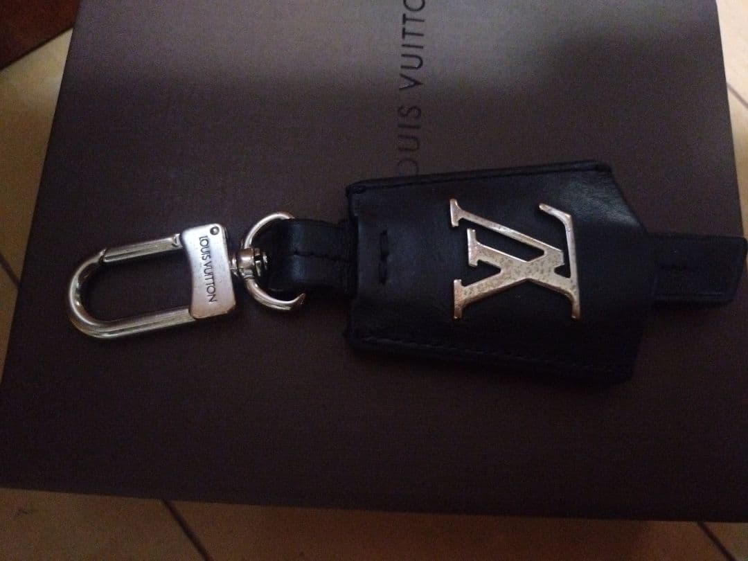 LOUIS VUITTON ダークブルー キーホルダー