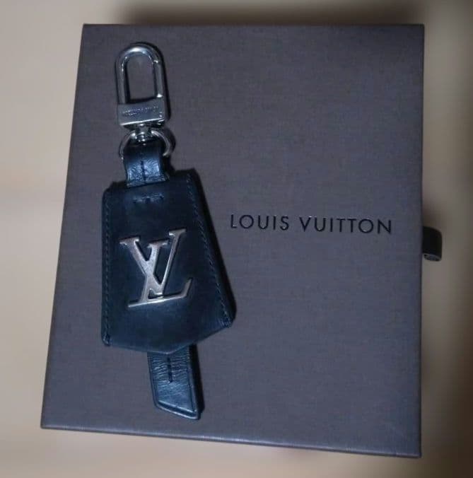 LOUIS VUITTON ダークブルー キーホルダー