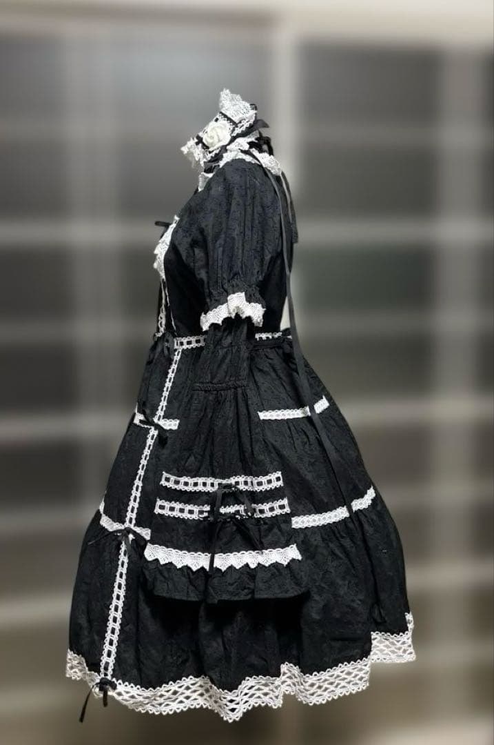 【タグ有・美品】BABY はわせドールワンピースセット 黒×オフ白