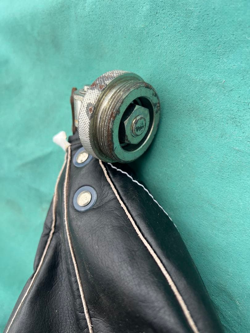 a*i様 Winning ブラック パンチングボール パンク 金具付き