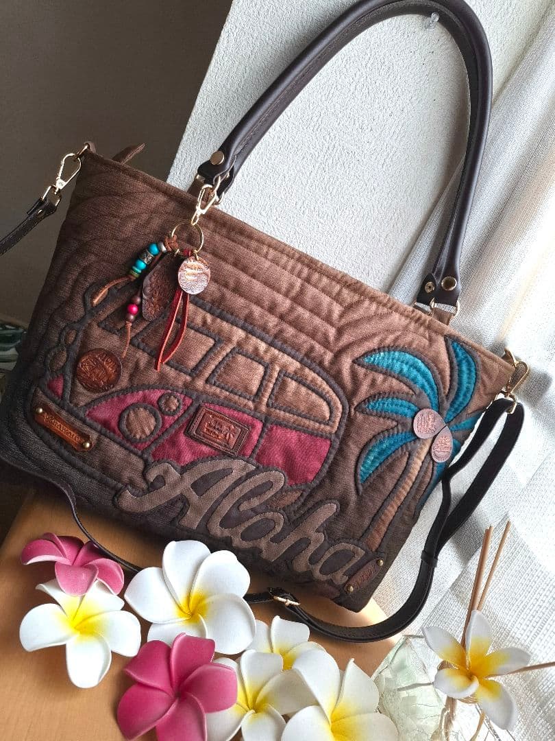 最終お値下げ　ハワイアンキルト　横長　バッグ　バス　2WAY　革タグチャーム付