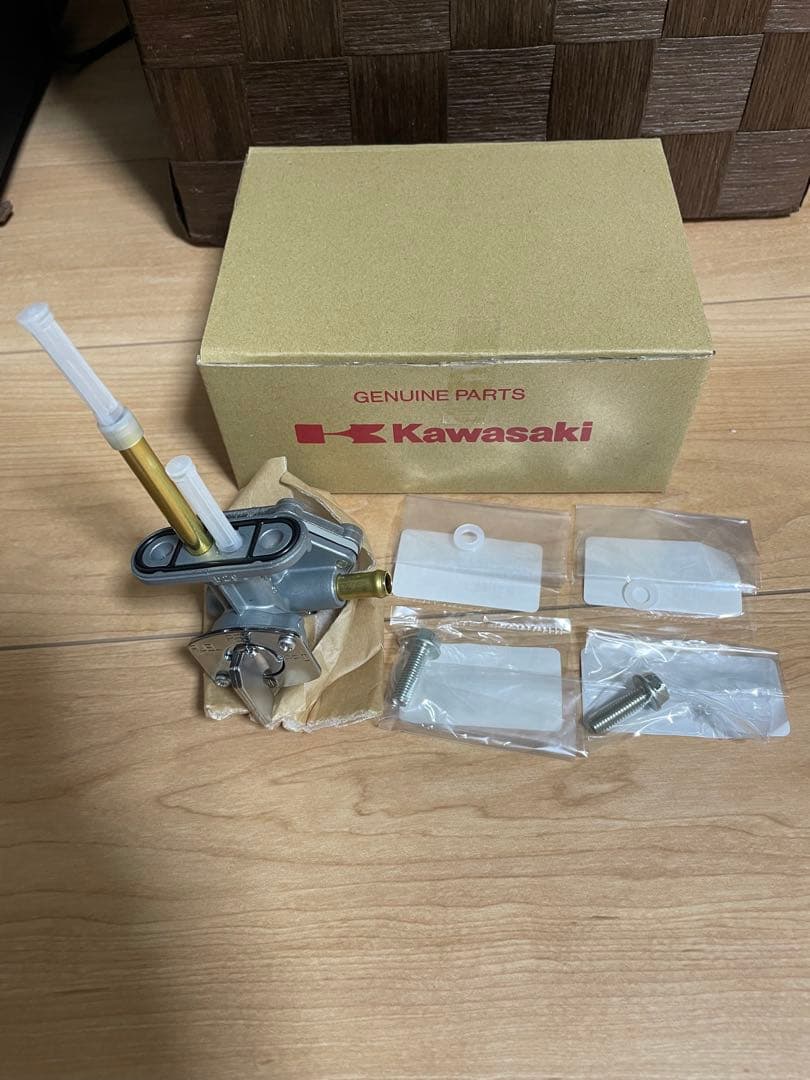 カワサキ純正新品 ゼファー1100 燃料コック　パッキン　ネジ