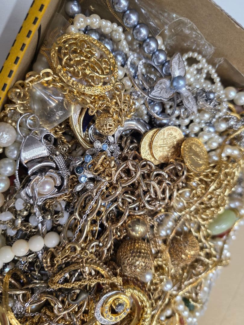 アクセサリーまとめ売り　2.2キロ