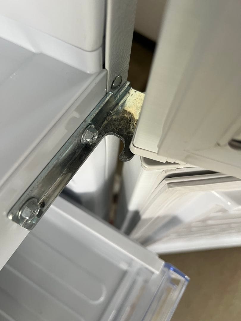 【送料込み】SHARP 冷蔵庫　SJ-PD28F-W 280L