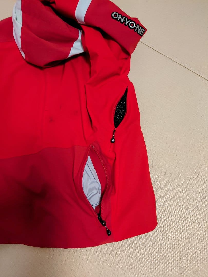 オンヨネ DEMO OUTER JACKET 22-23 Ｌサイズ