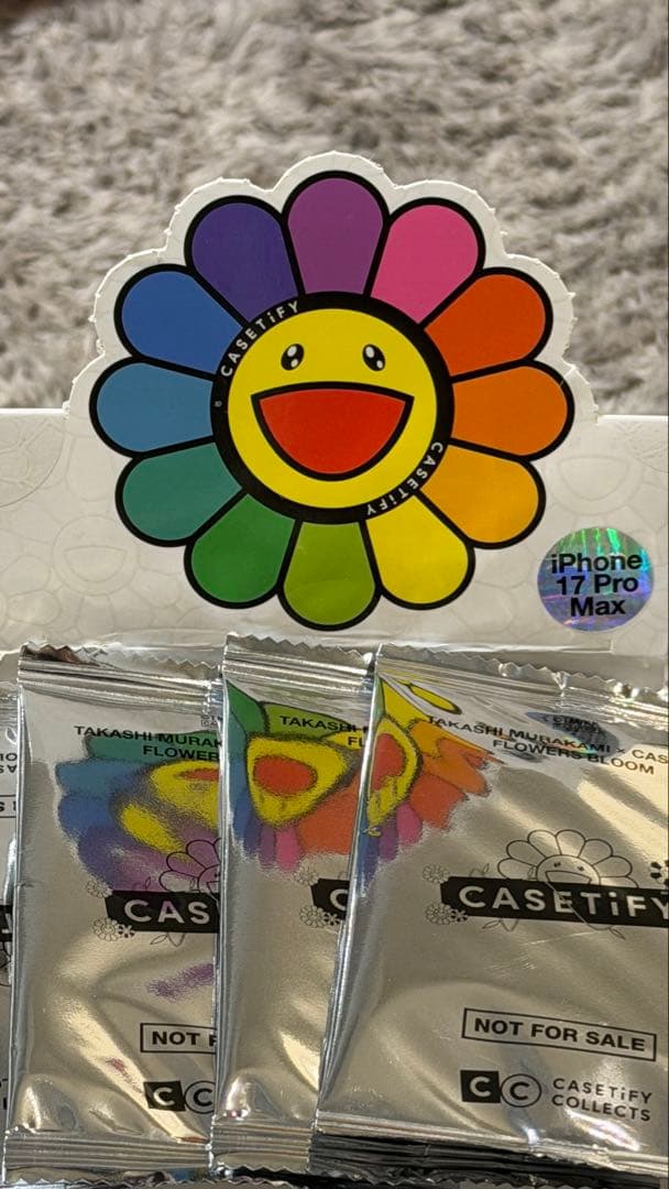 TAKASHI MURAKAMI×CASETiFY フラワーケース ブラック