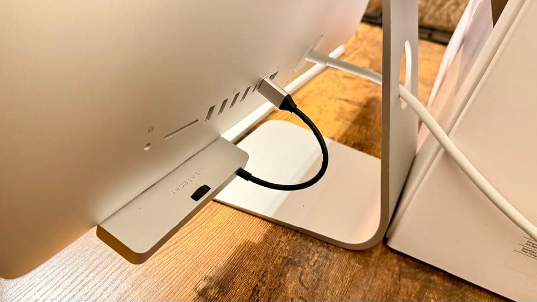 iMac 2019 Retina 4K 21.5インチ【USBハブおまけ】