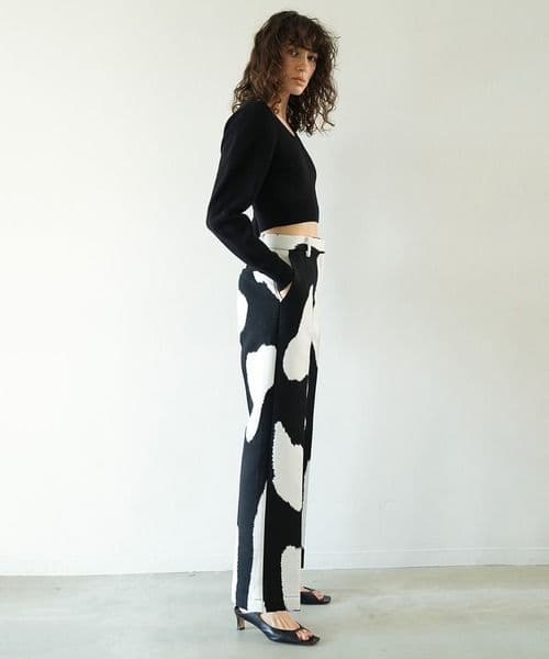 クラネ LOW WAIST STRAIGHT PANTS