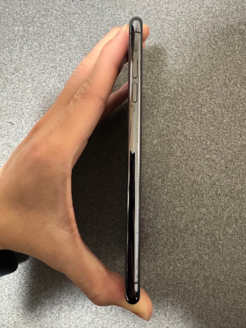 【美品】 Apple iPhone Xs Maxスペースグレー