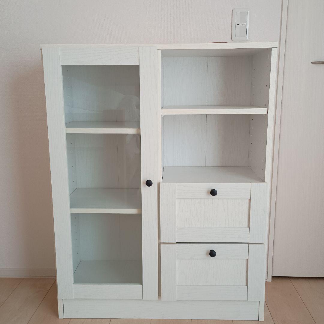 早い者勝ち！ニトリ【サラ】ホワイト ガラス扉付き本棚