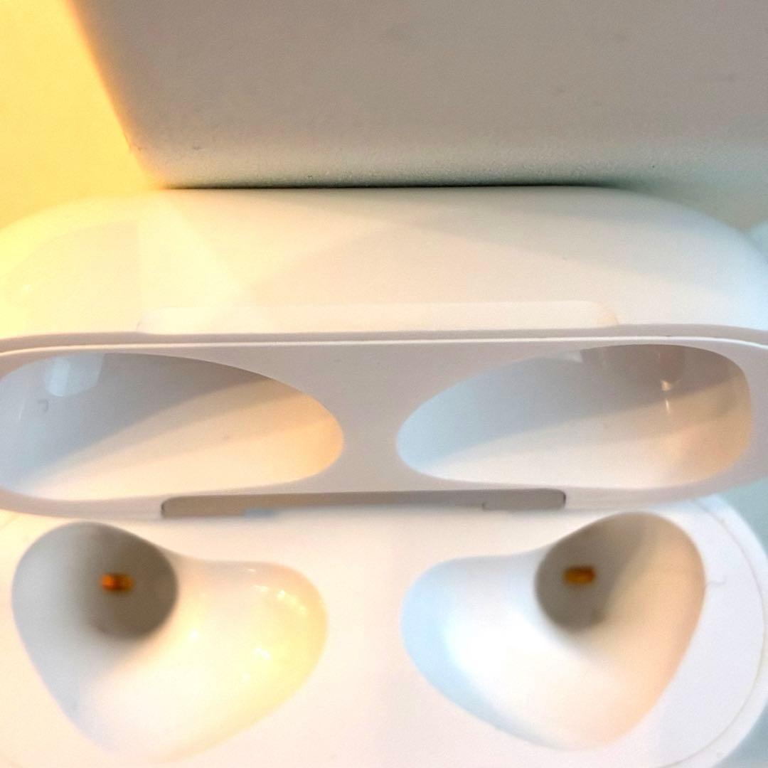 極美品 AirPods（第３世代）