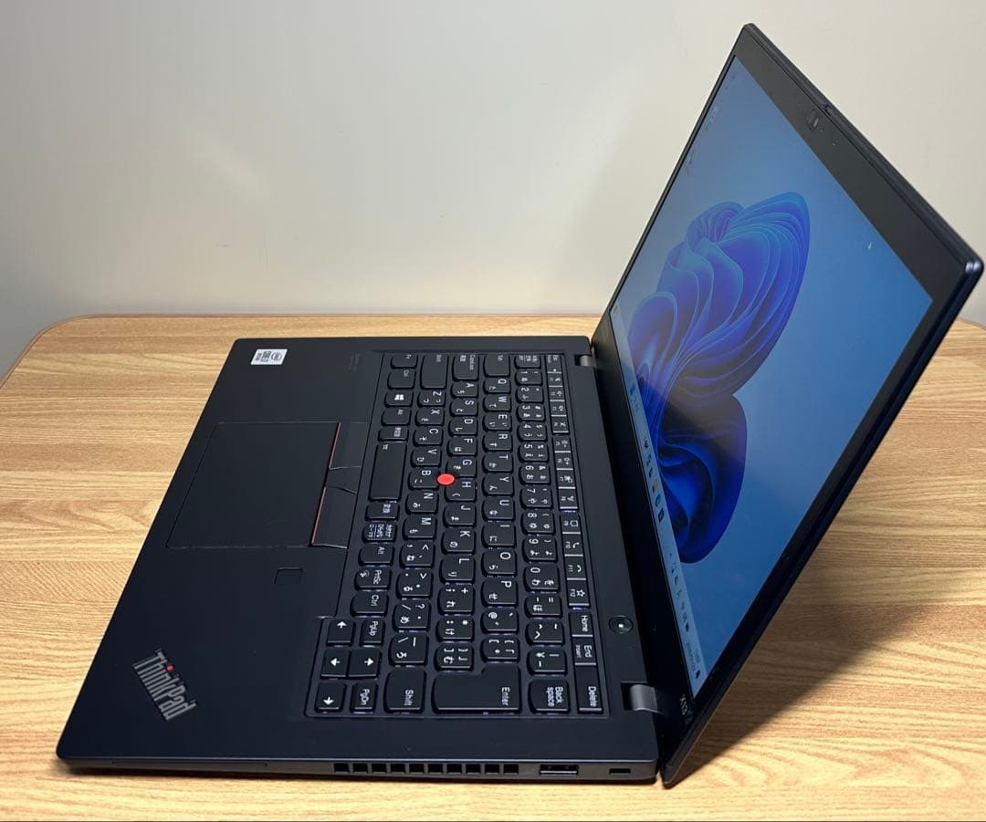 Windowsノート本体 Lenovo Thinkpad Corei7 gen10, Ram 32Gb