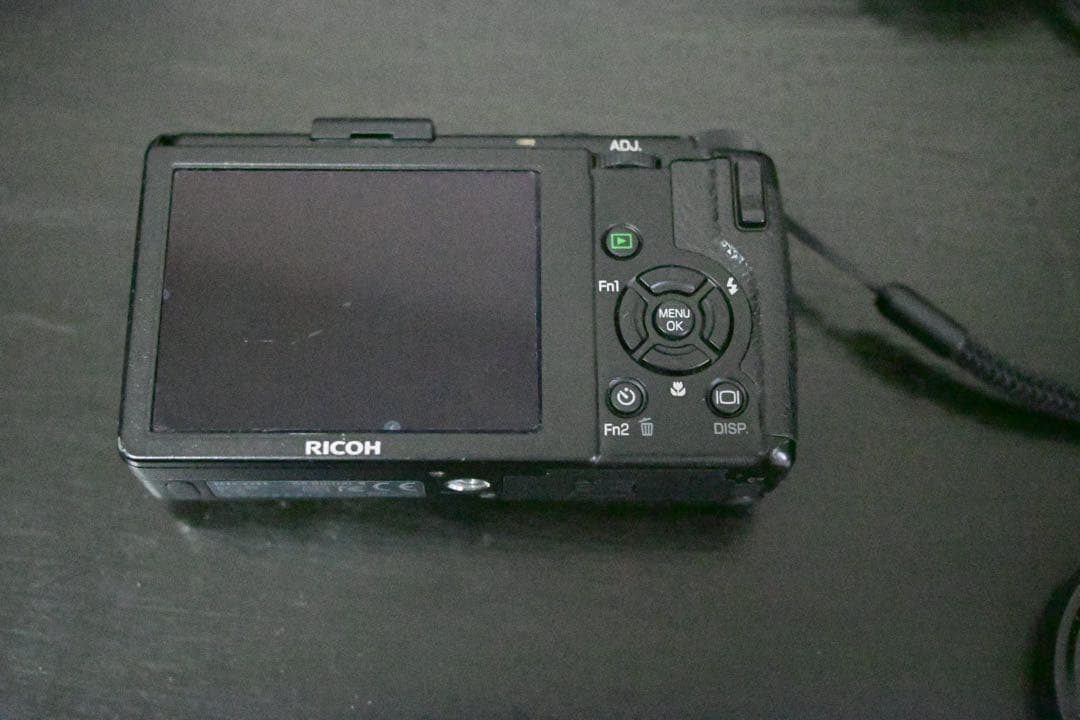 GR DIGITAL III （ケース・備品付き）