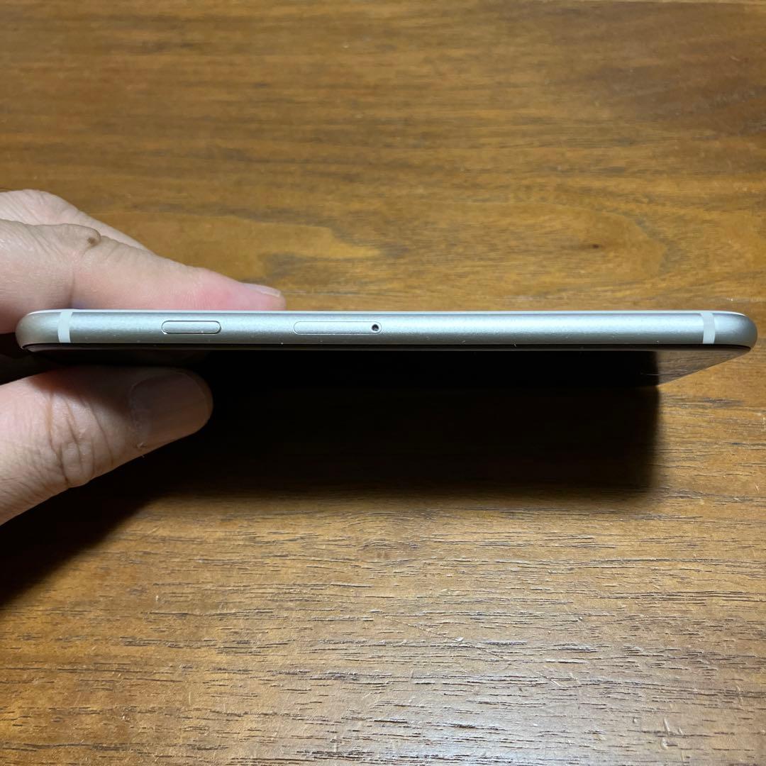 iPhone SE 第3世代 SIMフリー 64GB