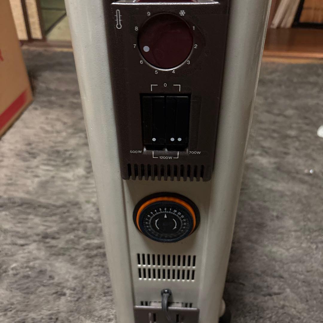 DeLinghi オイルヒーター 1000W/700 9段階設定　更に10％値下