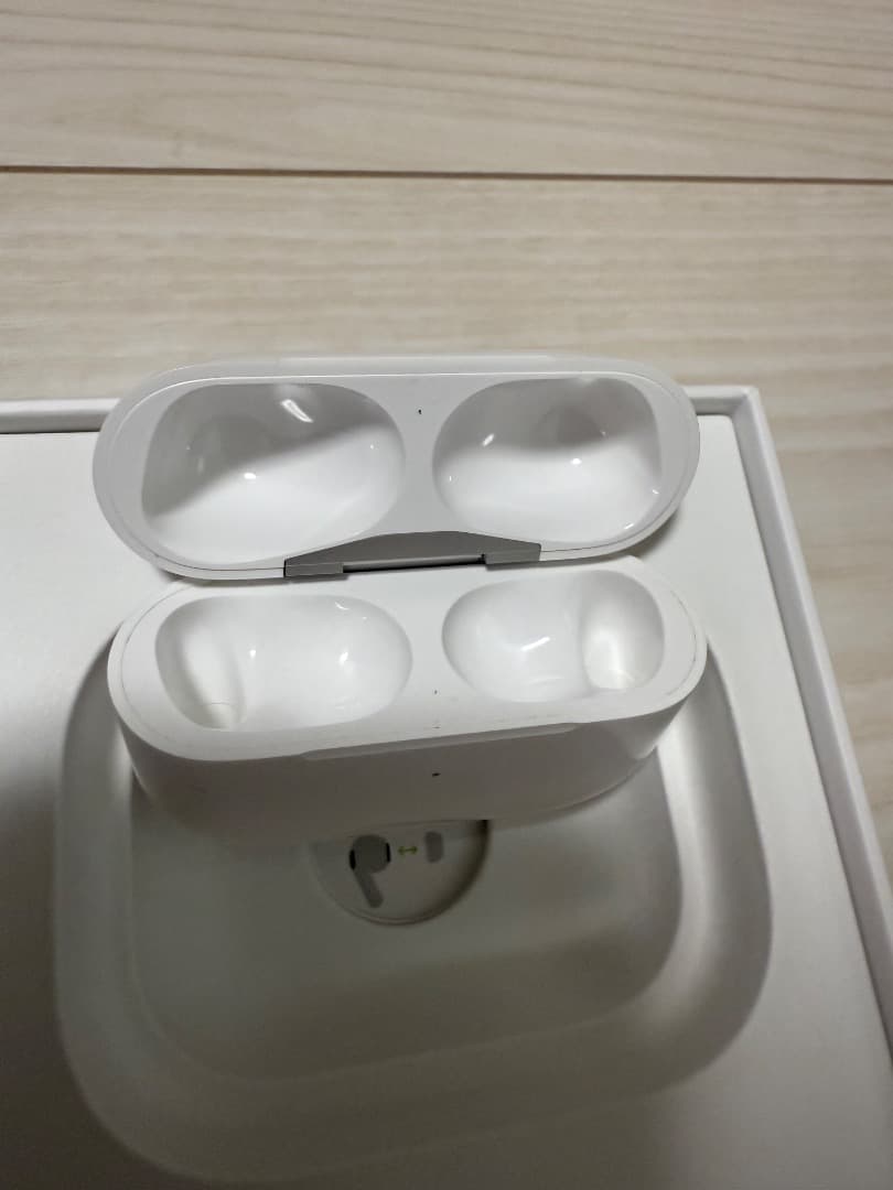 AirPods Pro 第二世代【おまけ付き】