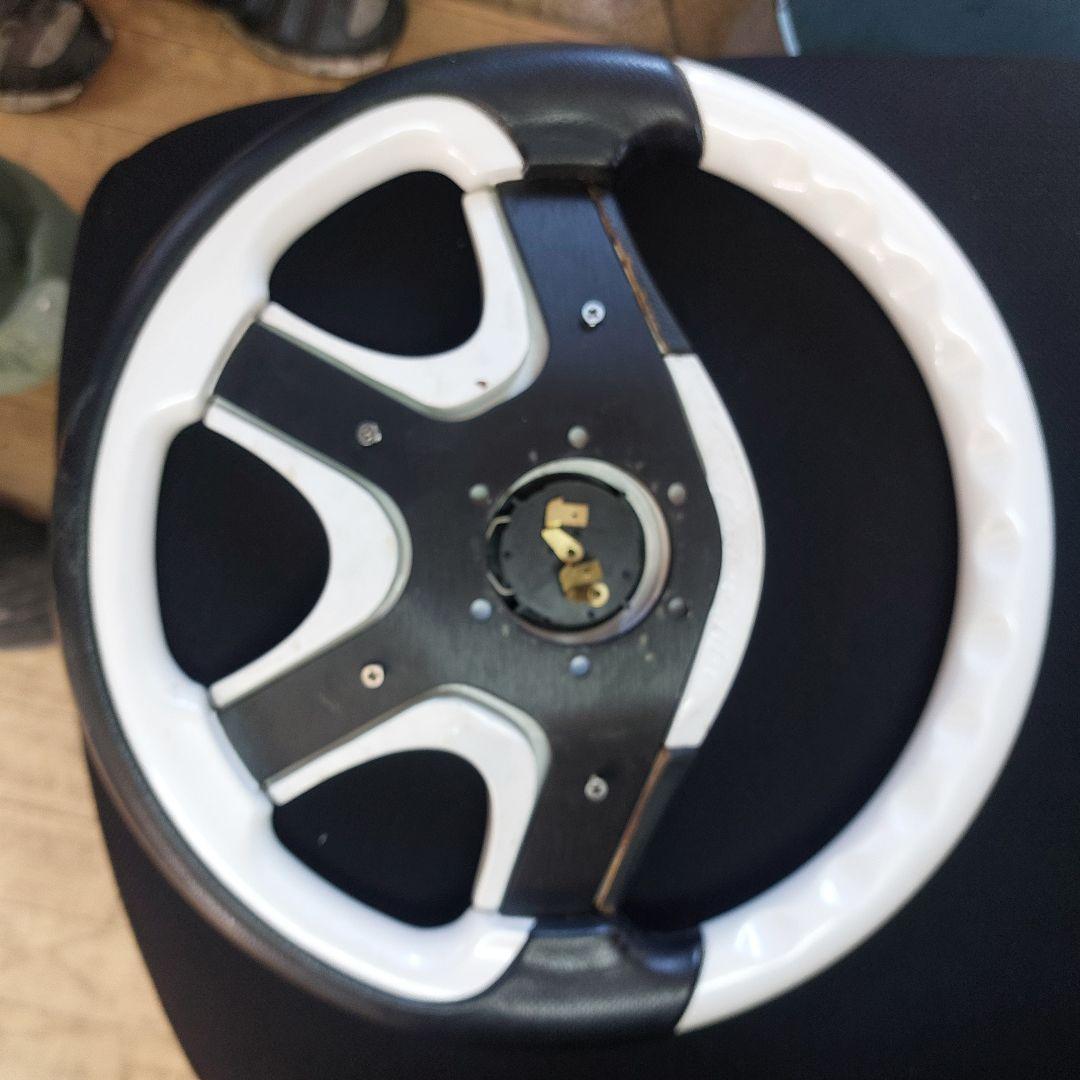 ファブレス34。ホワイト