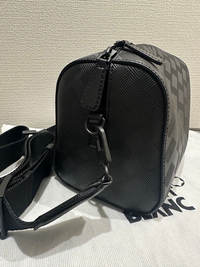 美品　MONTBLANC モンブラン　メンズ　ボディバック