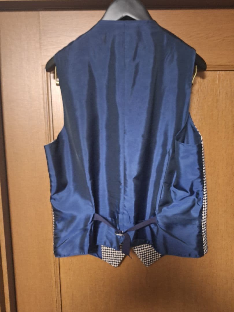 【最終値下げ】TAGLIATORE タリアトーレ ジレ ベスト