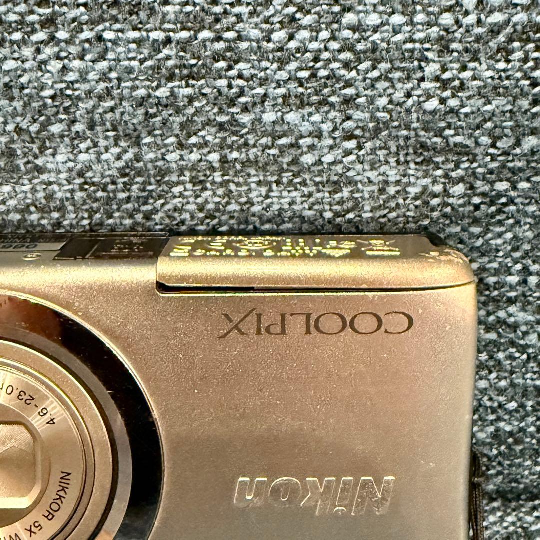 Nikon COOLPIX A100 シルバー Digital Camera