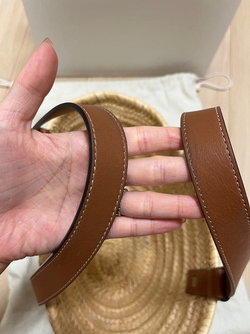 LOEWE ロゴプレート付きかごバッグ