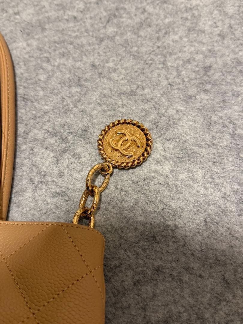 CHANEL ベージュ 復刻トートキャビアスキン トート/ハンドバッグ