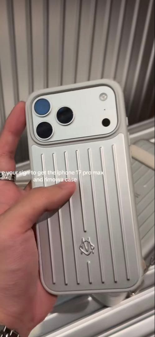 RIMOWA リモワ シルバー iPhone17 promaxケース