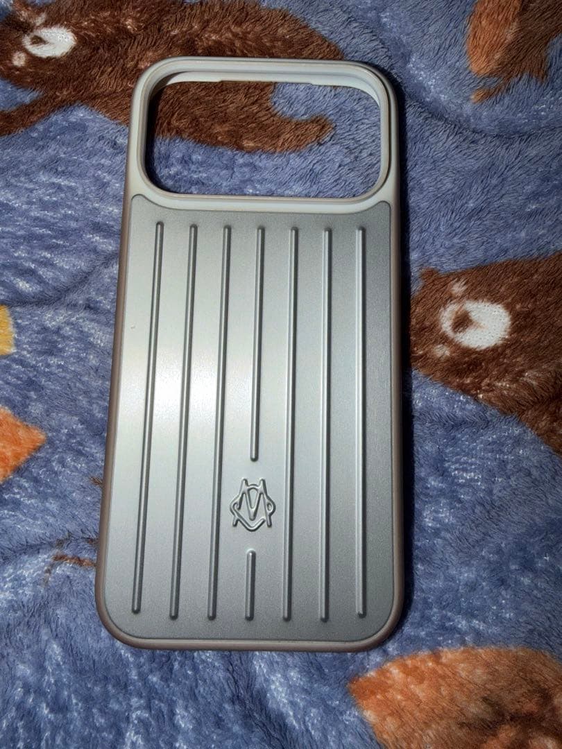 RIMOWA リモワ シルバー iPhone17 promaxケース