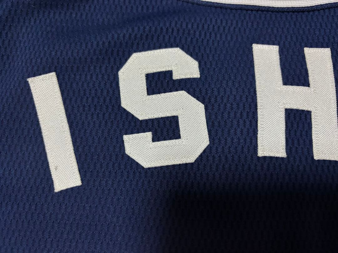 東京ヤクルトスワローズ　石井弘寿投手　デサント　プロコレ　ユニフォーム