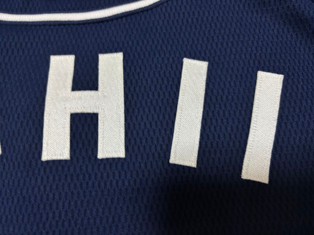 東京ヤクルトスワローズ　石井弘寿投手　デサント　プロコレ　ユニフォーム