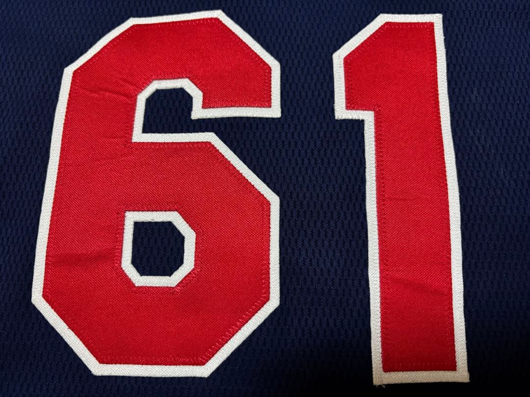 東京ヤクルトスワローズ　石井弘寿投手　デサント　プロコレ　ユニフォーム