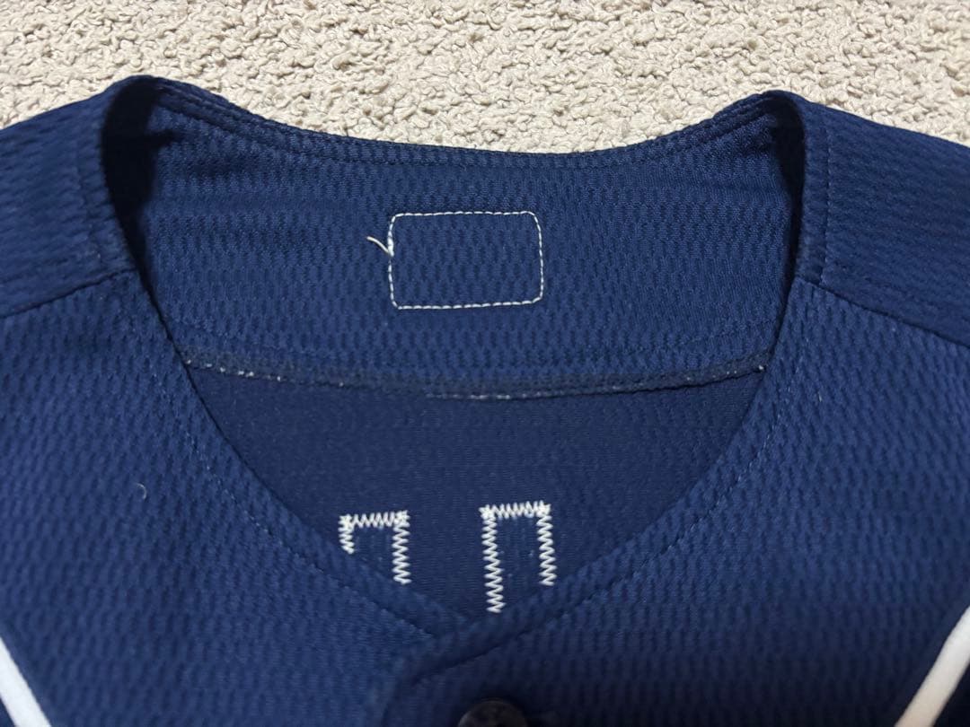 東京ヤクルトスワローズ　石井弘寿投手　デサント　プロコレ　ユニフォーム