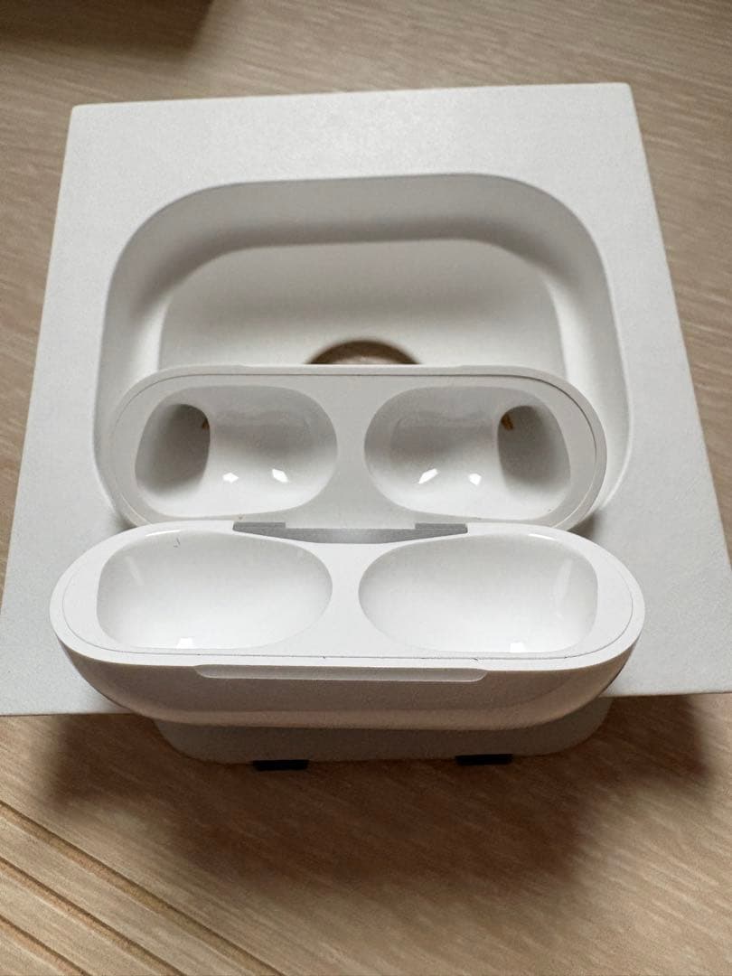 【美品】AirPods Pro（第2世代）おまけ付き