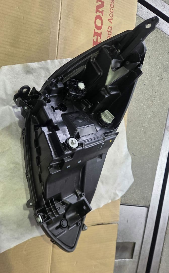 HONDA　FIT　GS4　ヘッドライト　左