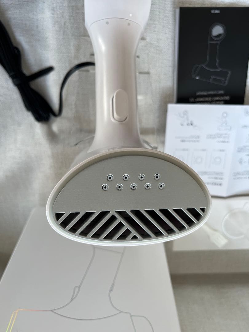 MorusV6真空吸着式衣類スチーマー　スチームアイロン花粉低減脱臭除菌ホワイト