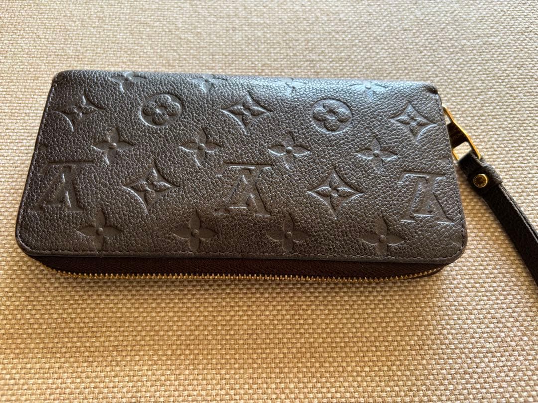 ルイヴィトン モノグラム アンプラント ジッピーウォレット　ブラウン