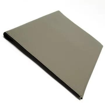 お値下中　FENDI フェンディ グレー レザー エンベロープ クラッチバッグ